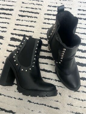 Steve Madden Black Studded Leather Platform Chelsea Booties